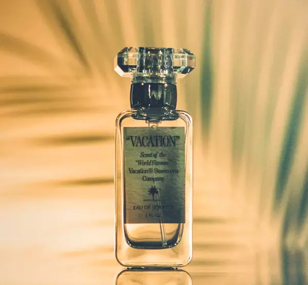 Vacation Arquiste perfume bottle is shown in the picture